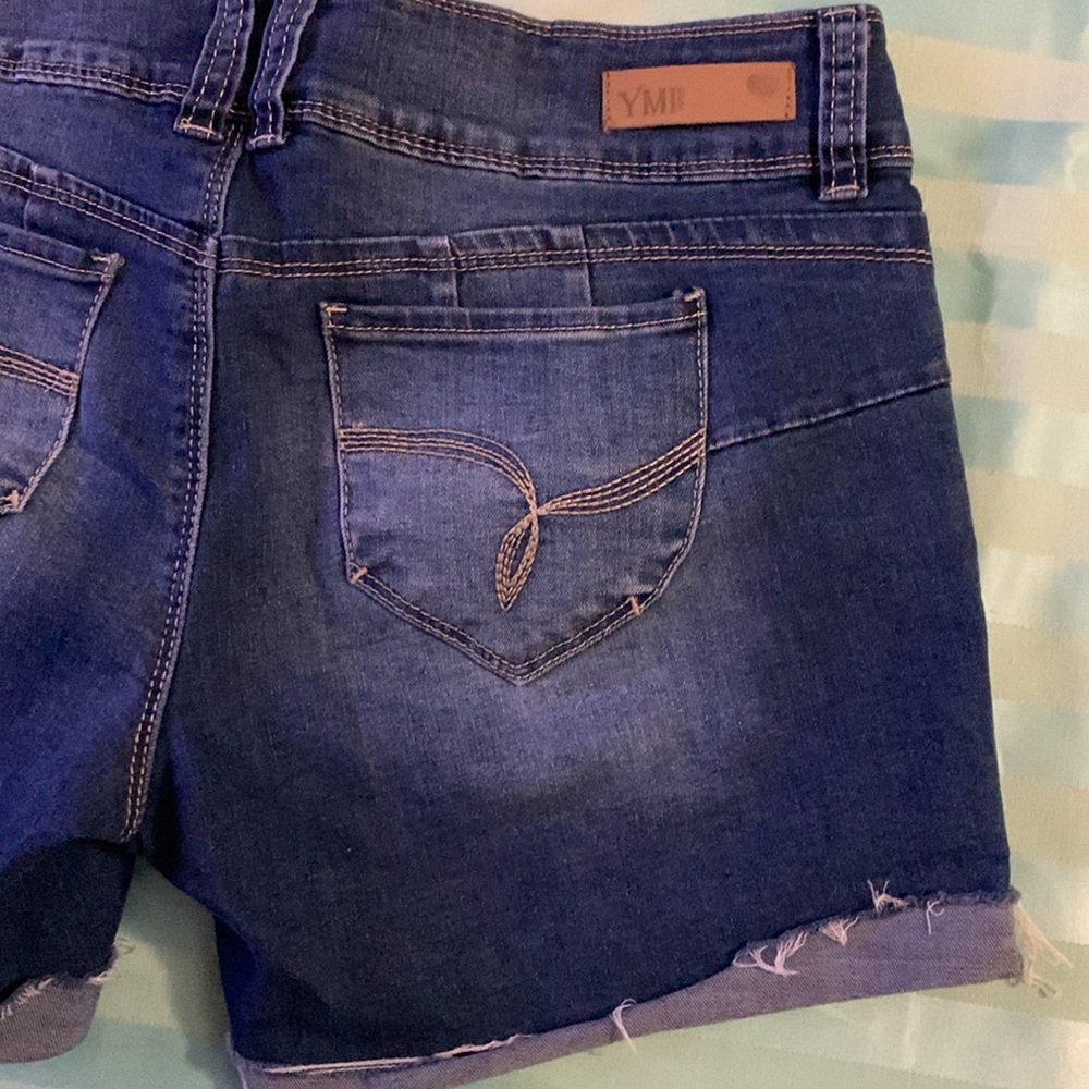 Wanna Betta Butt? YMI Shorts - Picture 3 of 13